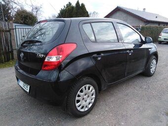 HYUNDI i20  1,2-16V benzin 57 KW, rv 2012  KLIMA - 3