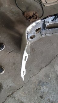 Predni naranik Honda Civic iX lift - 3