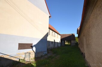 Prodej rodinného domu k rekonstrukci s hospodářským zázemím - 3