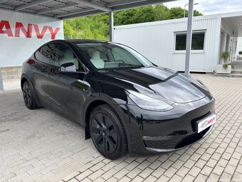 Tesla Model Y - 3