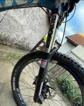 Giant glory 2012 - 3
