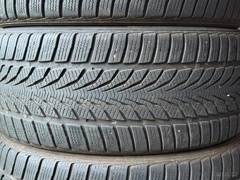 Zimní pneu 225/45 R17 XL vzorek 5,5mm - 3
