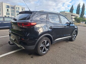 MG ZS - 3