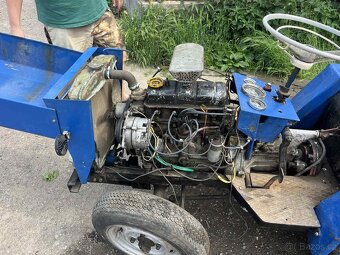Malotraktor s hydraulikou - 3