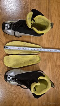 Běžky se skinem Atomic, boty Fischer 36 a hulky - 3
