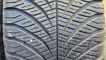 Celoroční pneu 215/55/17 Good Year - 3