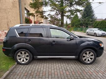 Mitsubishi Outlander 2 - 3
