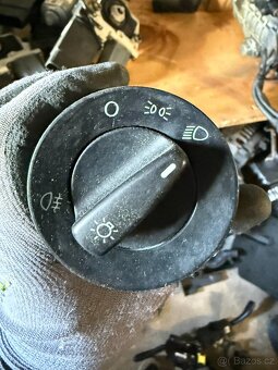 Golf 4 zbytky dílů - 3