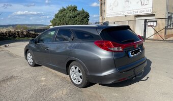 Honda Civic Tourer - 3