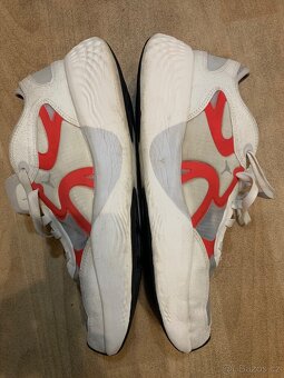 Boty Jordan 43 - 3