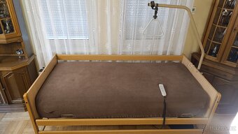 Rehabilitační postele ve vynikajícím stavu - 3