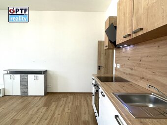 Pronájem světlého bytu 1+kk po rekonstrukci – Plzeň, Koterov - 3