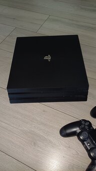 Playstation 4 - 3