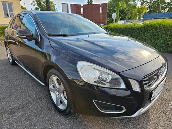 VOLVO V60 2012 T6 224 kW AWD 4x4 R-DESIGN,NAVI,PARK.KAMERA - 3