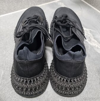 Nové tenisky Adidas 4D - 3