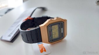 Krásné hodinky digitálky v retro stylu - 3