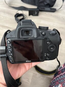 Nikon D3200 - 3