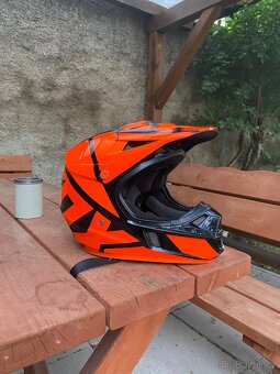 Helma Fox V1 - 3