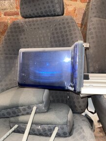 Díly ze sanitky Mercedes-Benz - 3