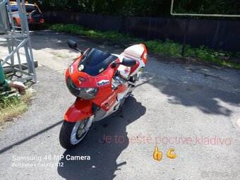 Honda CBR 900 RR Fireblade - 3