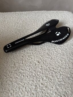 Sedlo Bontrager carbon - 3
