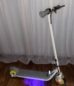 Ninebot eKickScooter ZING C10 Dětská elektrokoloběžka 8-14. - 3