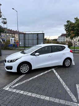 Kia Ceed 1.4 benzín 2017 Hatchback - 3