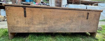 Stará truhla na obilí - 3