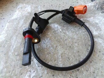 Čidlo – senzor ABS (snímač počtu otáček kol) Honda - 3