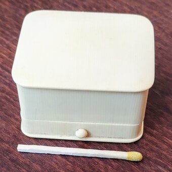 Stará šperkovnice Šteffek J. - 3