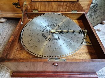 Velký starožitný Polyphon Musikwerke, rok 1898 - 3