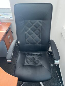 kancelářský nábytek - 3