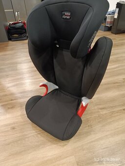 Autosedačka Britax Romer - 3