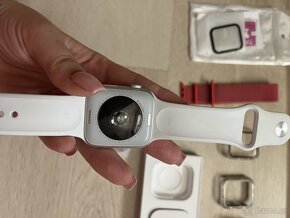 Apple Watch SE 2022 44mm, stříbrné - jako nové - 3