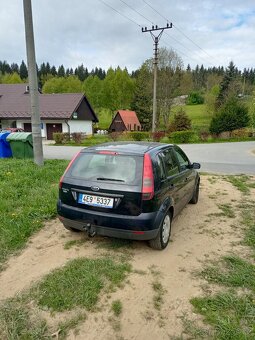 Prodám Ford Fiesta 1,3 benzín, r.v. 3 /2005, najeto173.900km - 3