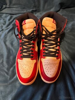 Nike Air Jordan 1 Retro High OG "Chicago" - 3