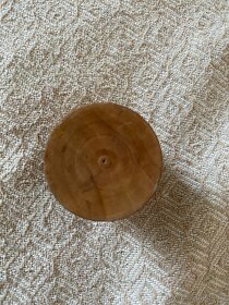 Dřevěná solnička v 5,5 cm, průměr 5 cm - 3