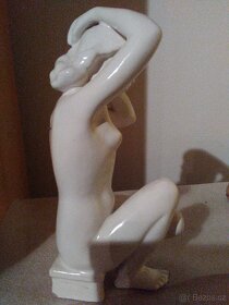 Porcelánová soška - 3