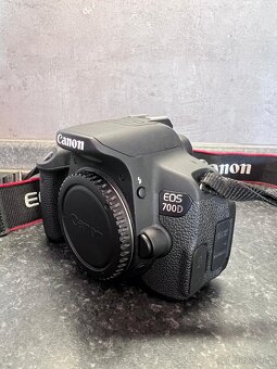Canon EOS 700D + 18-135 IS STM + 75-300 IS USM + přísluš. - 3