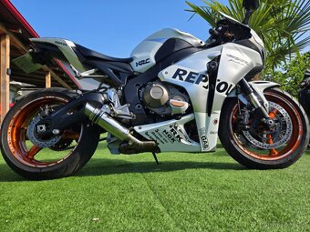 Honda Cbr 1000Rr top Stav spousta doplňků - 3