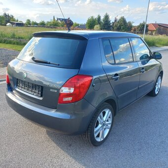 Skoda fabia II 1.2tsi sport - 3