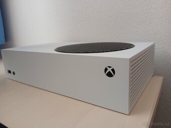 Inzerát: Xbox Series S (512gb, jako nový) - 3