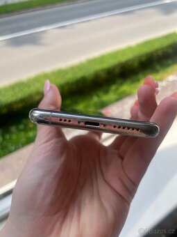 Apple IPhone 11 pro bílý silver - 3