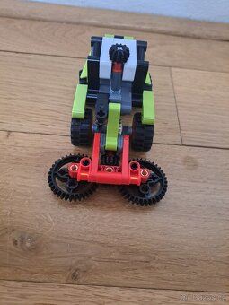 Lego Technic 42102 - Kombajn - 3
