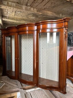 Italská vintage sada nábytku z ořechu ve výborném stavu. - 3
