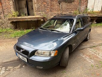 Volvo v70 2.5T fwd manuál - 3