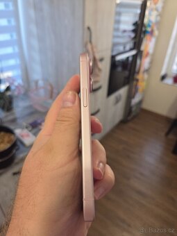 iPhone 15 256GB rose, záruka - 3