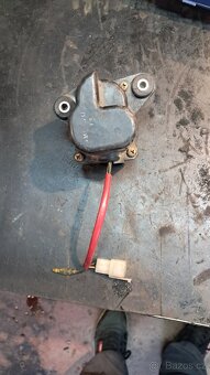Yamaha DT 125 R servo motor - 3