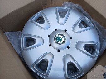 Nové orig poklice Škoda 16" - 3