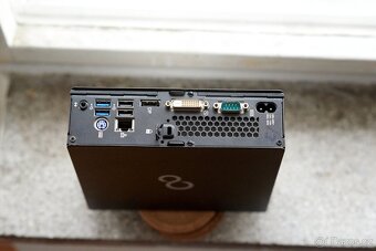 Mini PC Fujitsu Esprimo Q556/2 – výkonný, kompaktní, za supe - 3